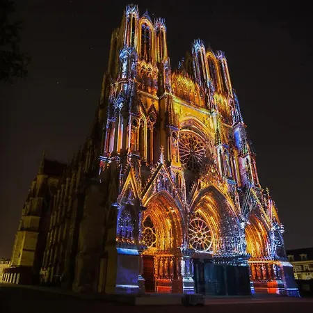 Lundy - Center - Cathedral رانس